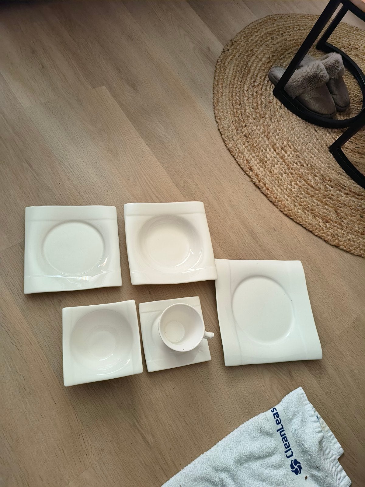 Compleet 36 delig servies, Ophalen, IKEA, Zo goed als nieuw, Bord(en)