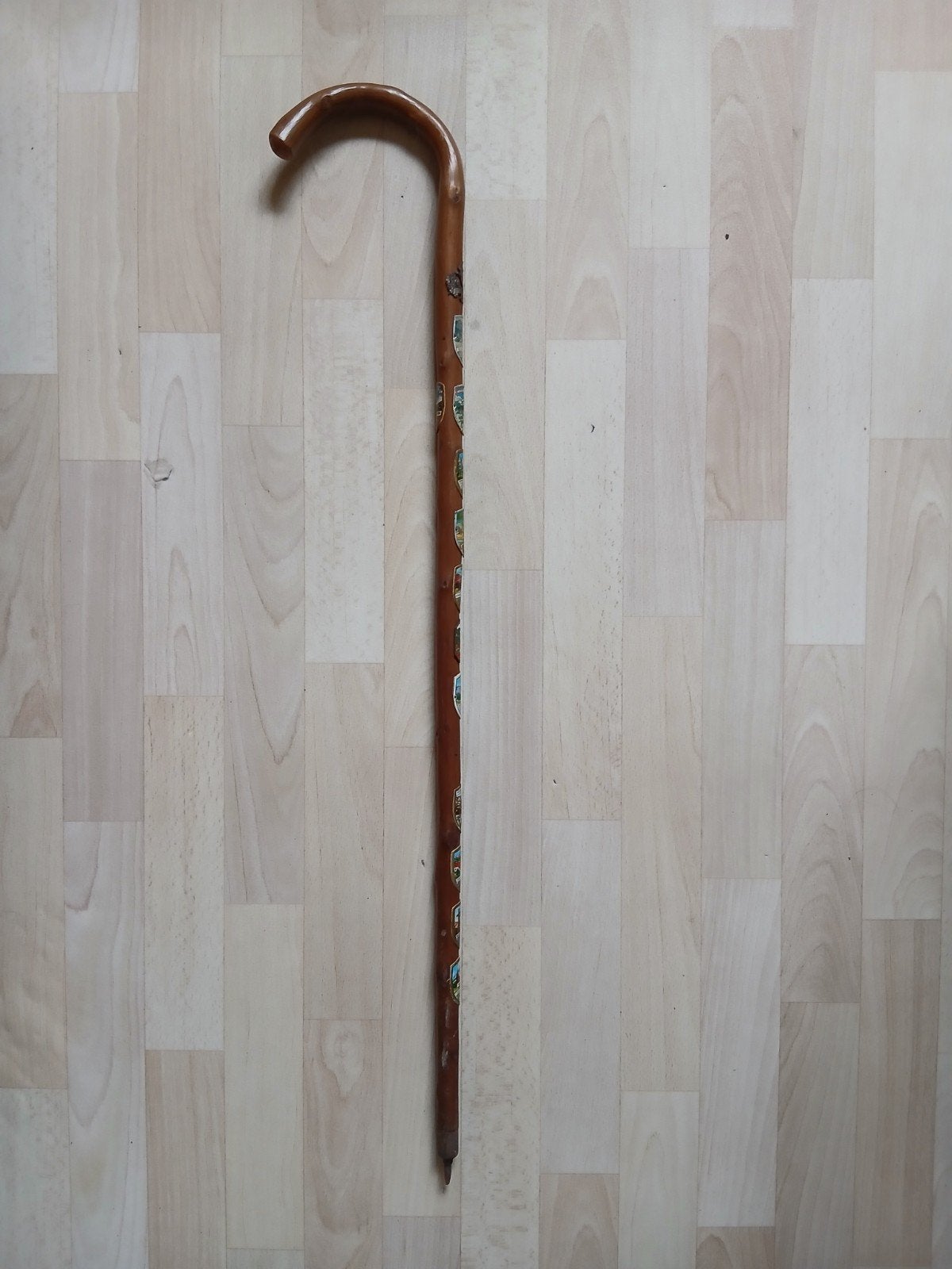 Wandelstok met schildjes, Diversen, Wandelstokken, Ophalen, Gebruikt
