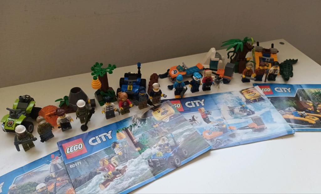 4 complete LEGO City sets!, Kinderen en Baby's, Speelgoed | Duplo en Lego, City, Lego, Ophalen of Verzenden, Zo goed als nieuw