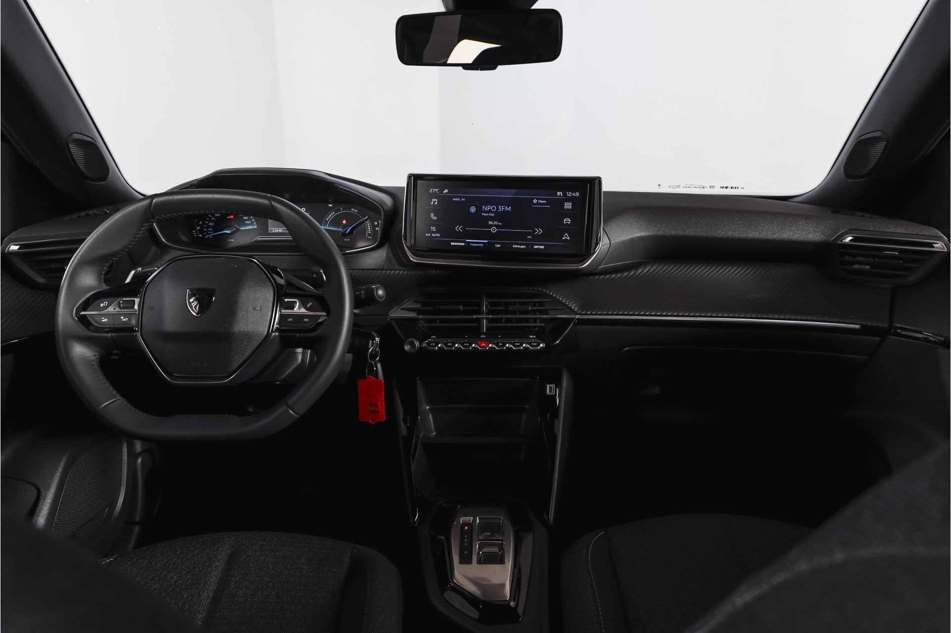 Peugeot 2008 1.2 Hybrid 136 Style | Cruise | PDC | App. Conn, Auto's, 1272 kg, Gebruikt, Zwart, Bedrijf
