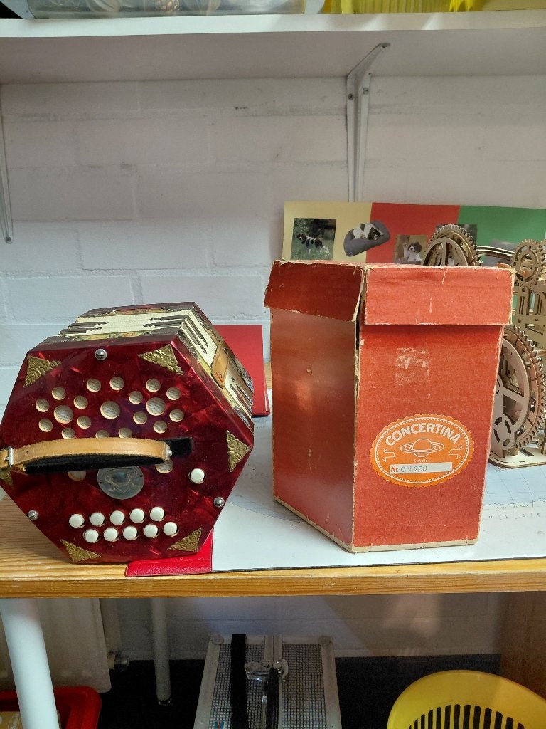 concertina, Muziek en Instrumenten, Gebruikt, Overige formaten, Knopaccordeon, Ophalen