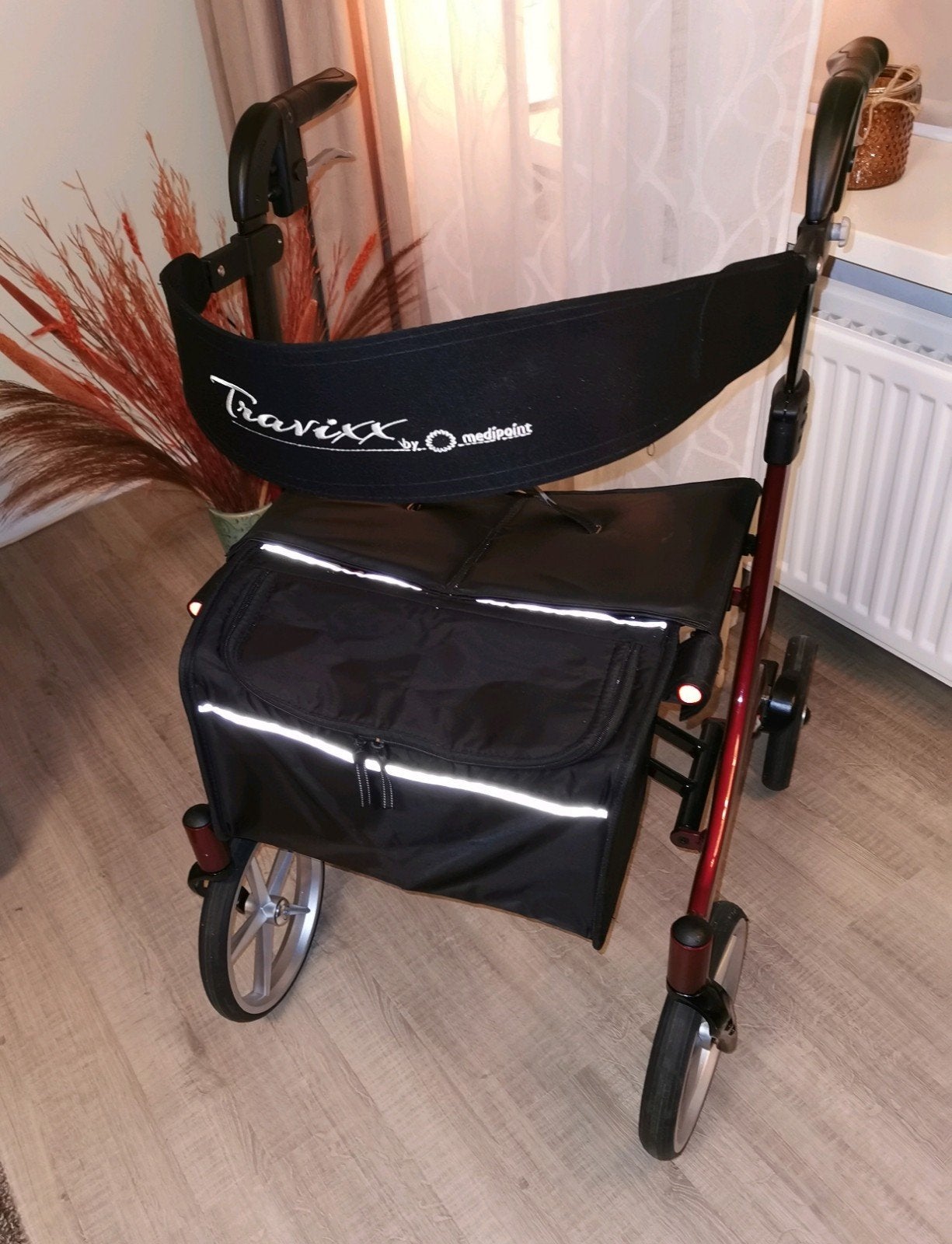 Mooie lichtgewicht rollator van Medipoint Travixx DeLuxe, Ophalen of Verzenden, Opvouwbaar, Zo goed als nieuw