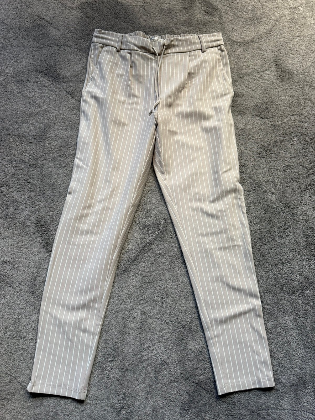 Lange broek beige met streep poptrash model Only mt L/34, Beige, Maat 42/44 (L), Ophalen of Verzenden, Zo goed als nieuw