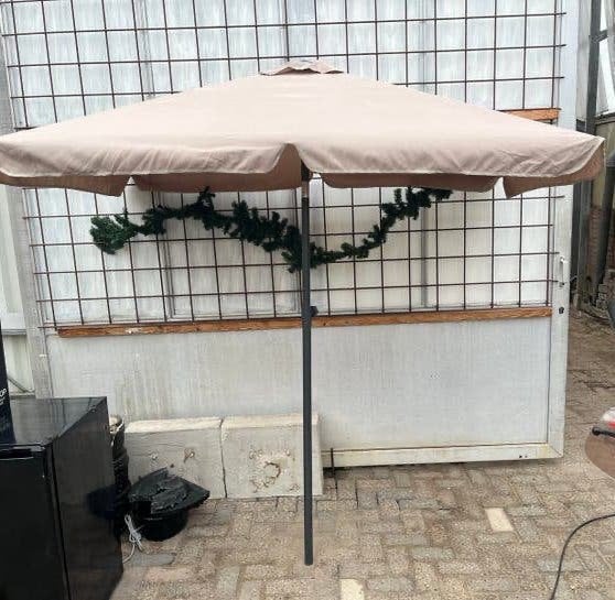Parasol Taupe - Zo goed als nieuw, Ophalen, Zo goed als nieuw, 2 tot 3 meter, Stokparasol