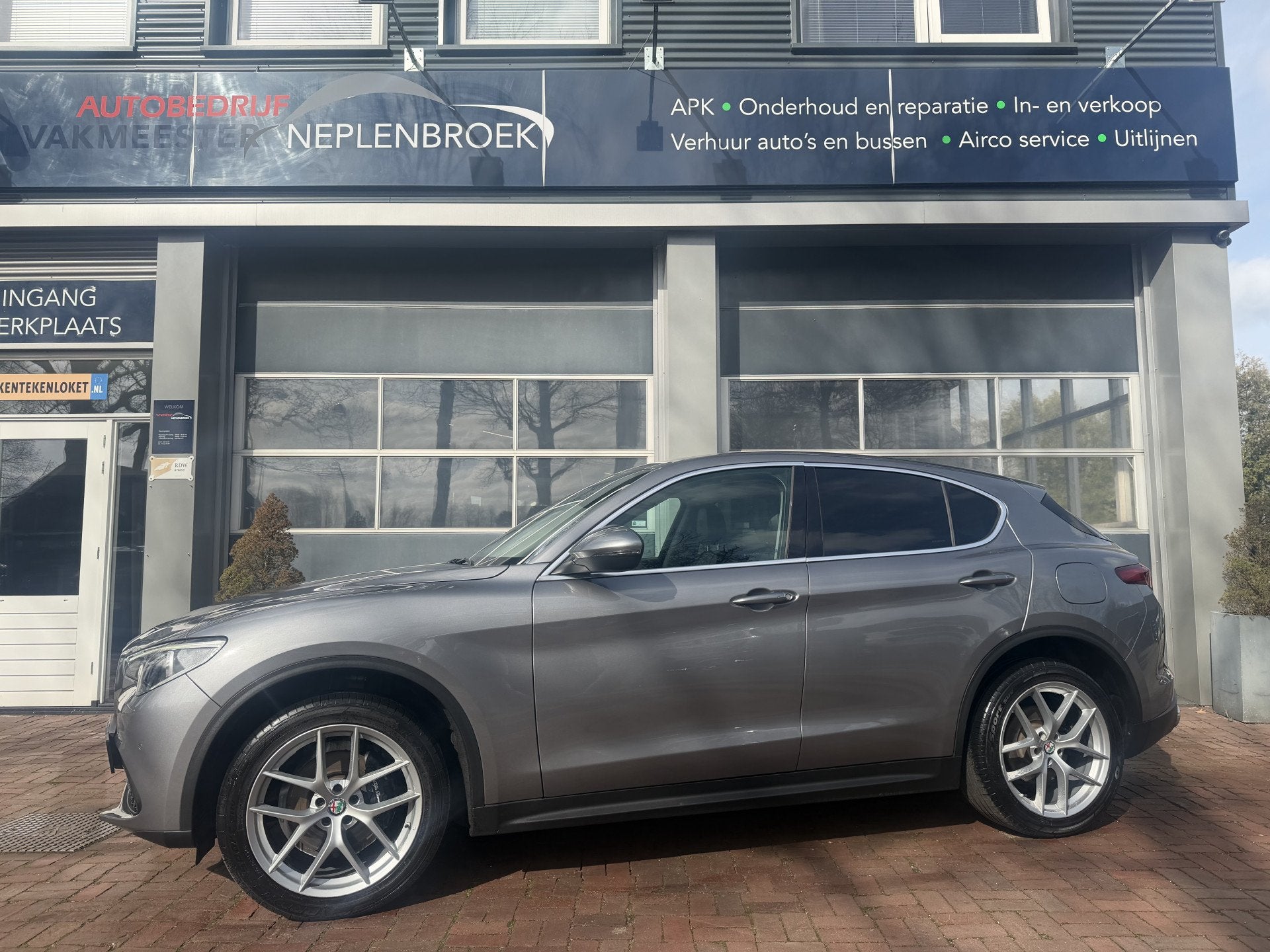 Alfa Romeo Stelvio 2.0 T AWD Veloce AWD Super First Edition, Auto's, Automaat, Dealer onderhouden, 4 cilinders, Leder