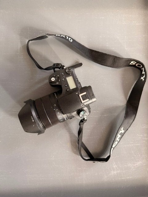 Sony Cybershot RX10 IV – complete set – zeer goede staat, Gebruikt, Ophalen of Verzenden, Kantelbaar/draaibaar scherm, Sony