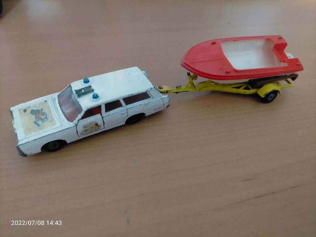 Matchbox Mercury k-48 met bootje, Hobby en Vrije tijd, Modelauto's | 1:43, Ophalen of Verzenden, Tractor of Landbouw, Matchbox