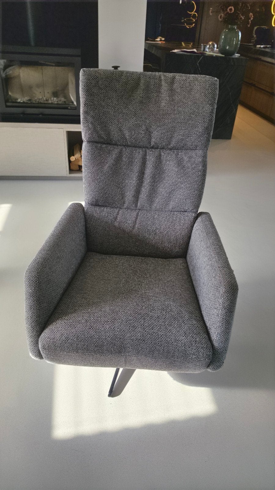 Montel Relaxfauteuil - Oplaadbaar, Grijs met Zwart Onderstel