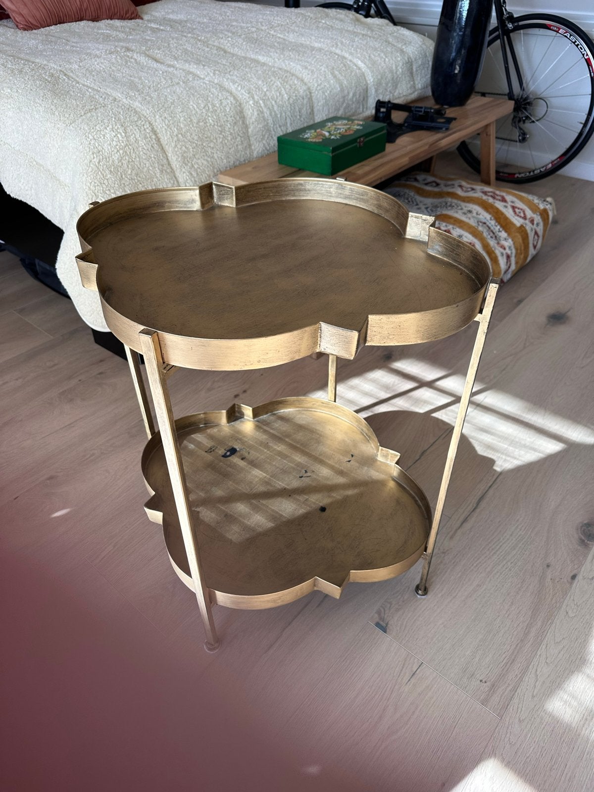 Gouden bijzettafel, Huis en Inrichting, Minder dan 55 cm, Gebruikt, Metaal of Aluminium, Overige vormen