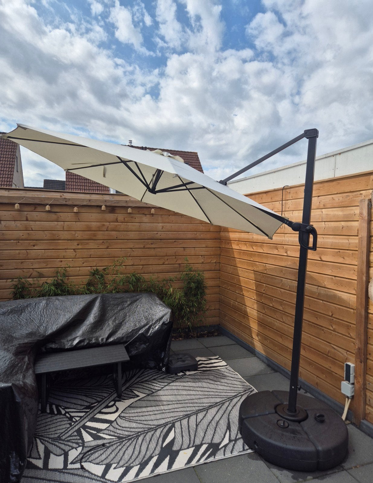 Zweefparasol 300x300 cm, Ophalen, Zo goed als nieuw, 3 tot 4 meter, Zweefparasol