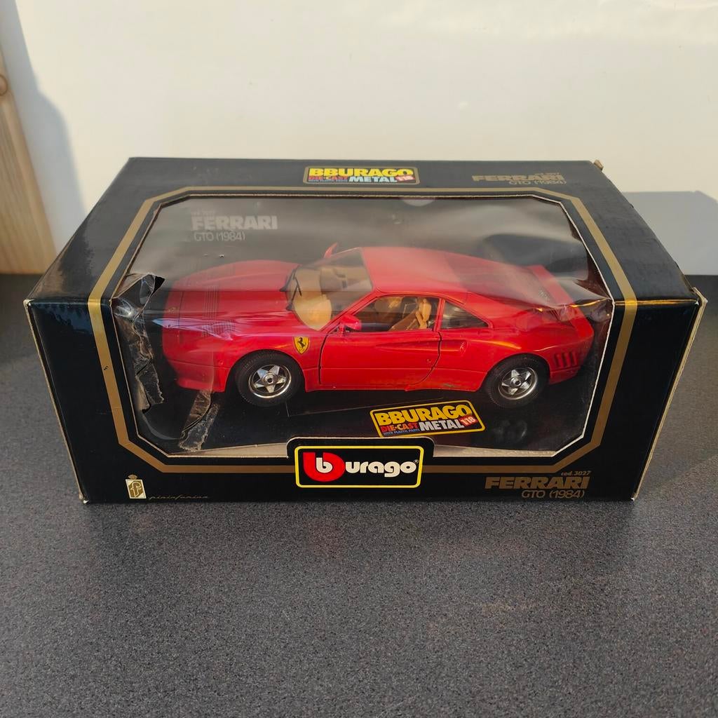 Burago Ferrari GTO (1984) Die-cast Model 1:18, Ophalen of Verzenden, Zo goed als nieuw, Auto, Bburago