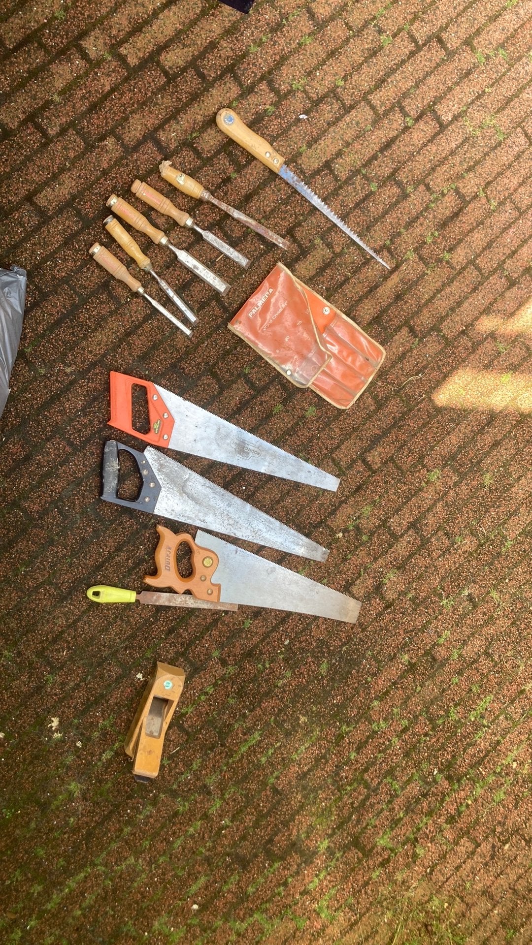 Diverse oud gereedschap: zagen, beitels, schaaf, Ophalen, Gebruikt