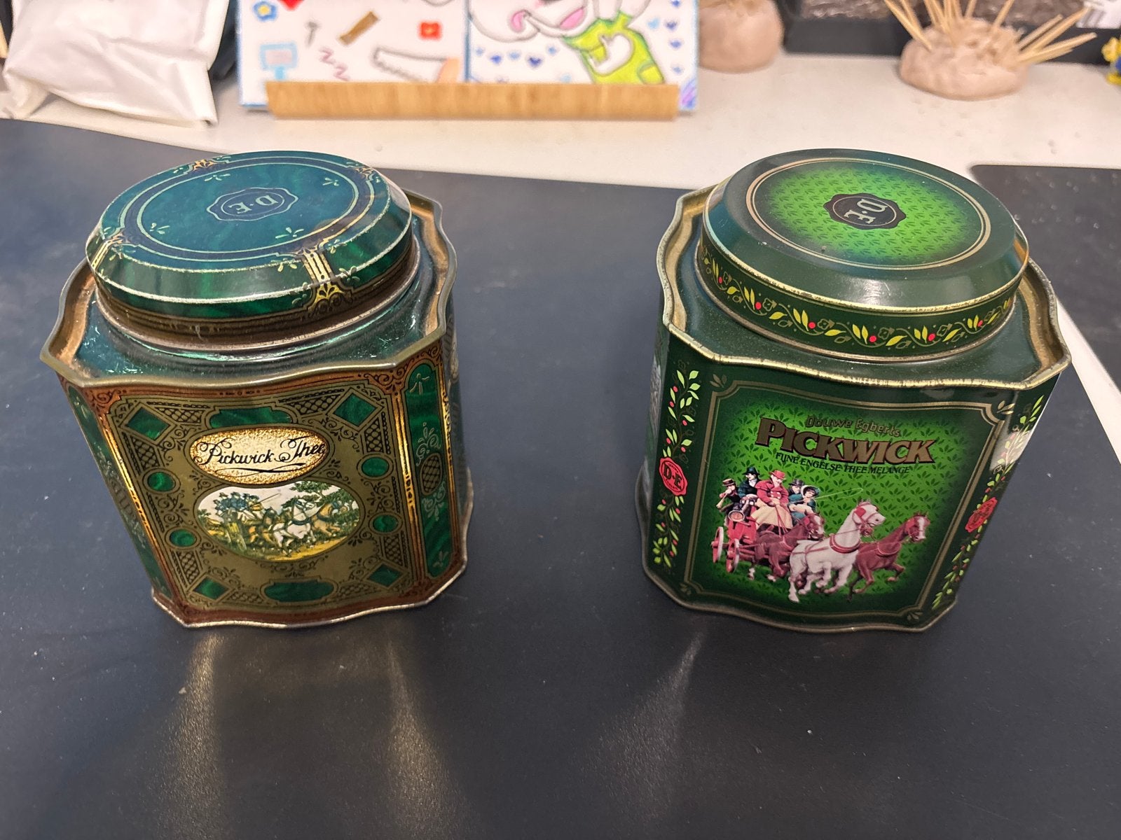 Set van 2 vintage Pickwick theeblikken - Douwe Egberts, Verzamelen, Ophalen of Verzenden, Gebruikt, Thee, Pickwick