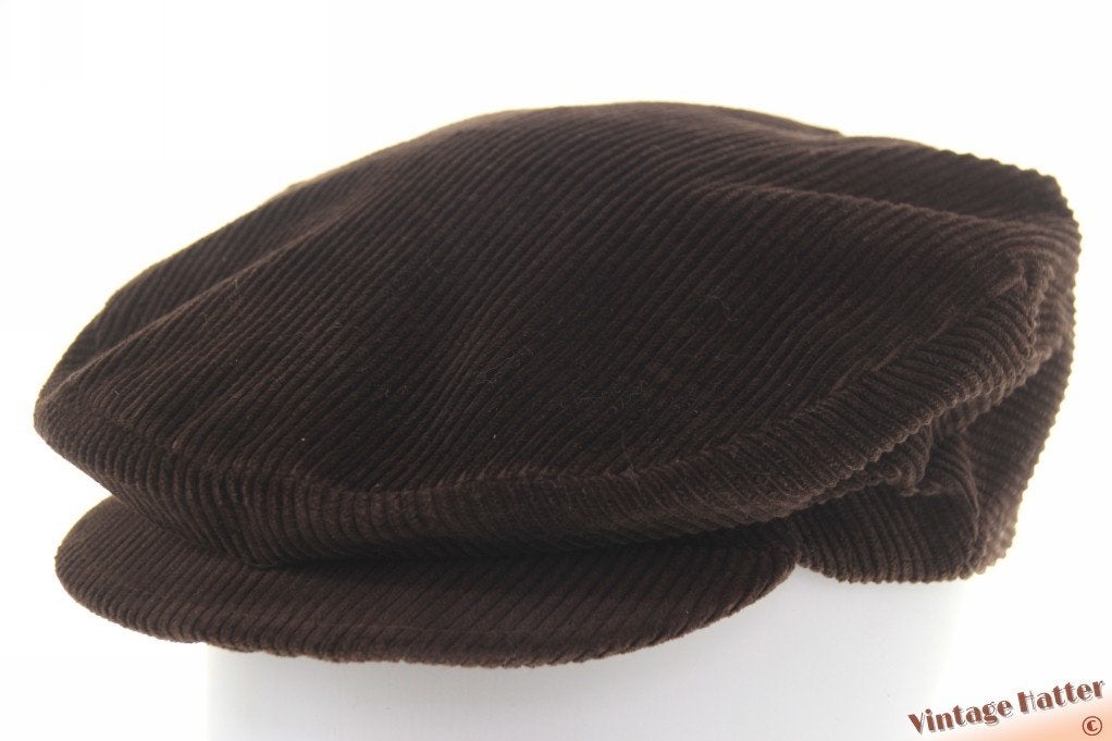 Vintage Platte pet Canda bruin ribfluweel met drukknoop 58,5, Ophalen of Verzenden, Pet, 58 of 59 cm (L, 7¼ of ⅜ inch), Canda (C&A)