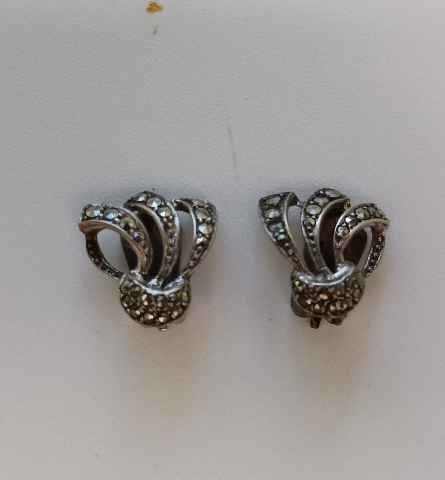 Antieke zilveren oorclips met markasiet, Sieraden, Tassen en Uiterlijk, Antieke sieraden, Ophalen of Verzenden, Zilver