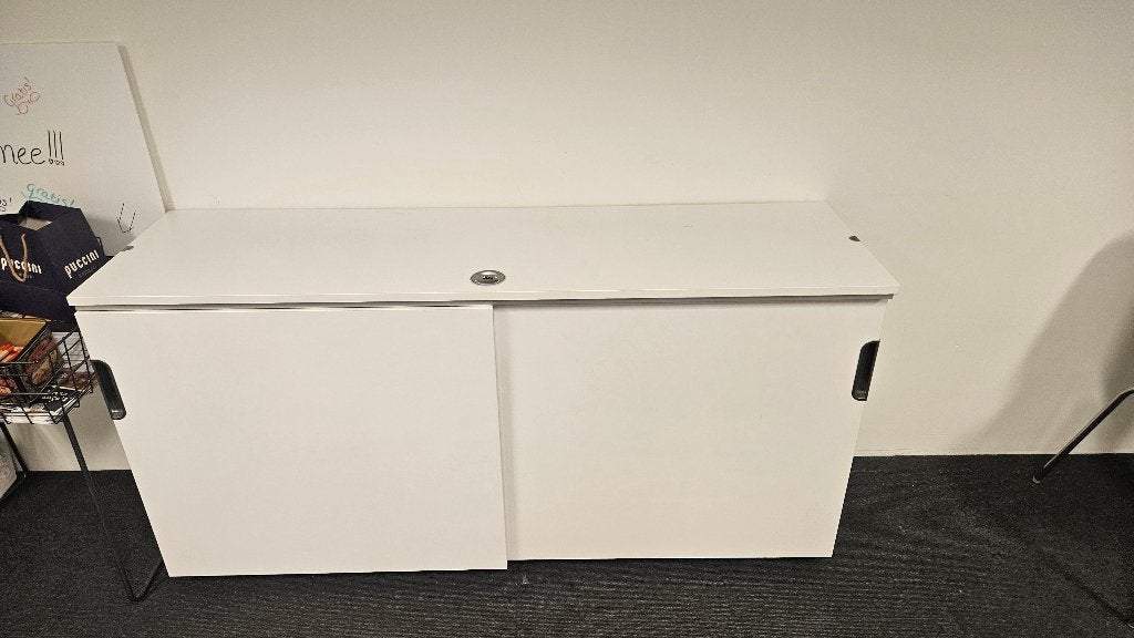 GALANT dressoir IKEA met slot, Huis en Inrichting, Kasten | Roldeurkasten en Archiefkasten, Ophalen, Gebruikt, 150 tot 200 cm
