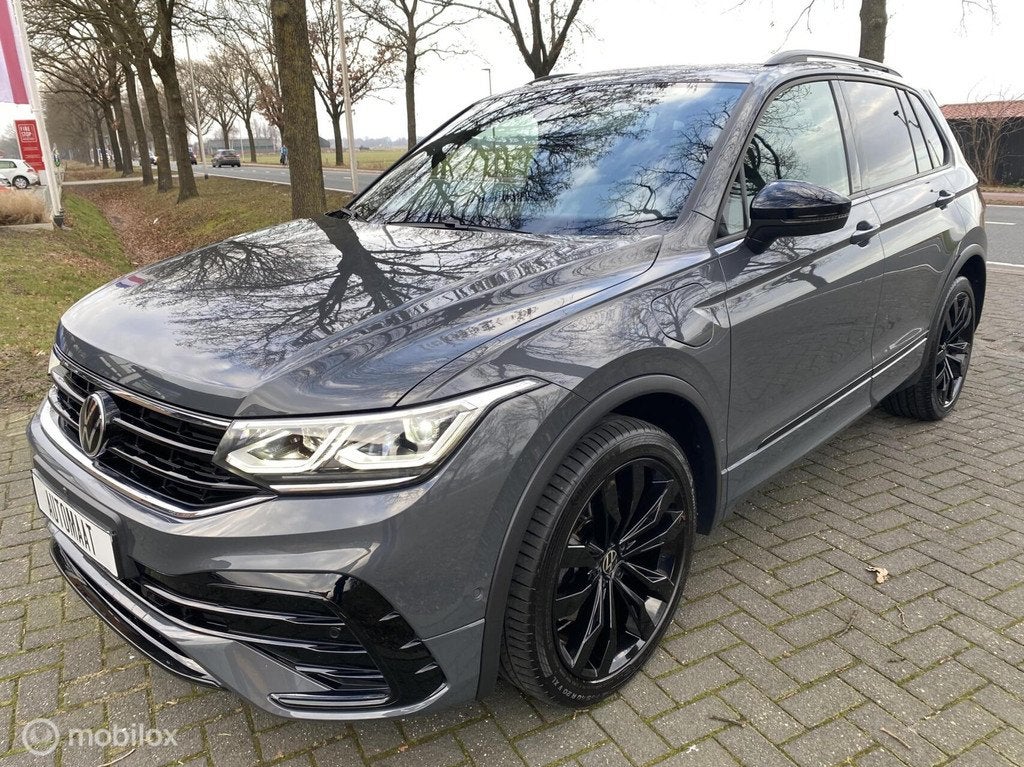 Volkswagen Tiguan 1.4 TSI eHybrid I R-Line I 360 Camera I Bl, 1716 kg, Stof, Zwart, 4 cilinders