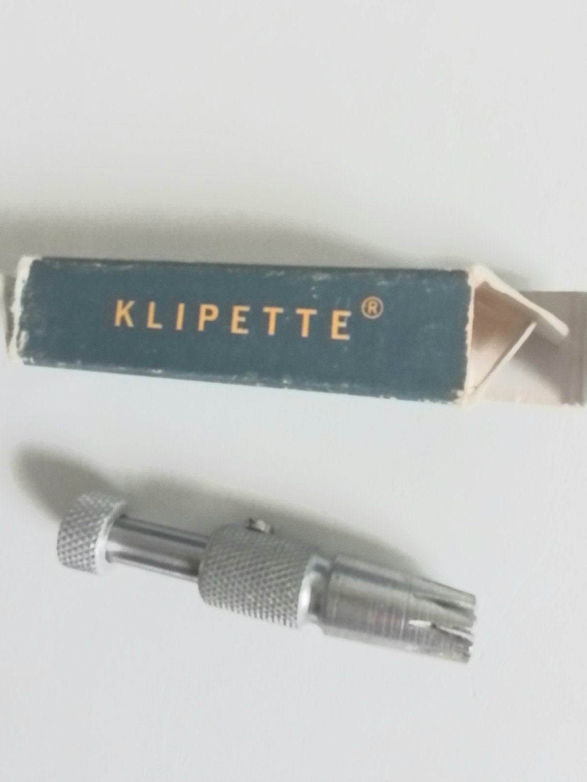 Neushaar knipper, Ophalen, Zo goed als nieuw