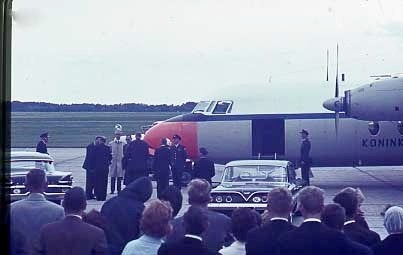 Fokker F-27 van de Koninklijke Luchtmacht., Verzamelen, Ophalen of Verzenden, Zo goed als nieuw, Kaart, Foto of Prent
