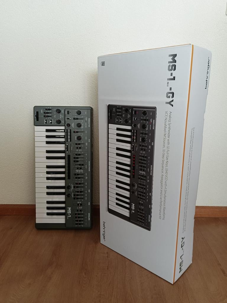 Behringer MS-1 (mk2) Analoge Synthesizer (MS1-GY), Overige merken, Zo goed als nieuw, Met midi-aansluiting, Overige aantallen