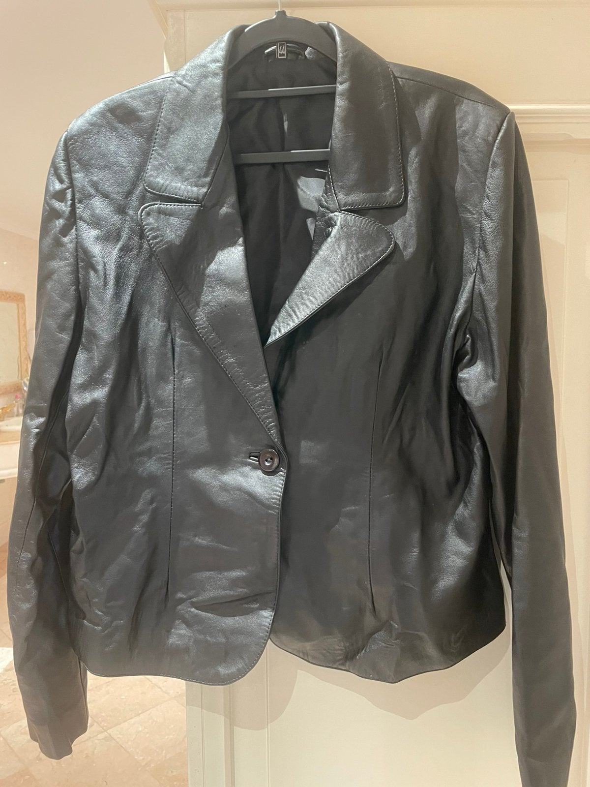 NIEUW leren jasje kleur zwart maat 44, Kleding | Dames, Ophalen of Verzenden, Zo goed als nieuw, Maat 42/44 (L), Zwart