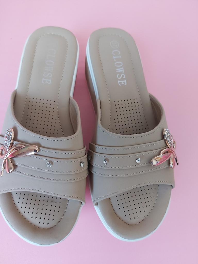 Women Beige Slip on Wedge, Ophalen of Verzenden, Jongetje of Meisje, Schoentjes
