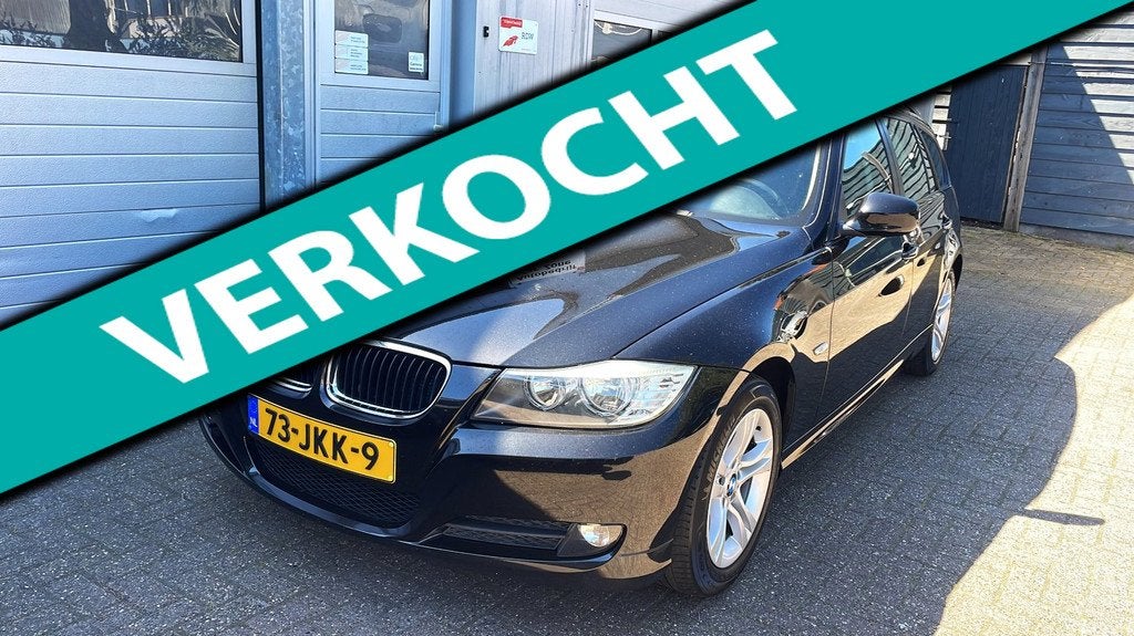 BMW 3-serie Touring 320i Business Line-Navi-Clima-Trekhaak, Zwart, 4 cilinders, Parkeersensor, Zwart
