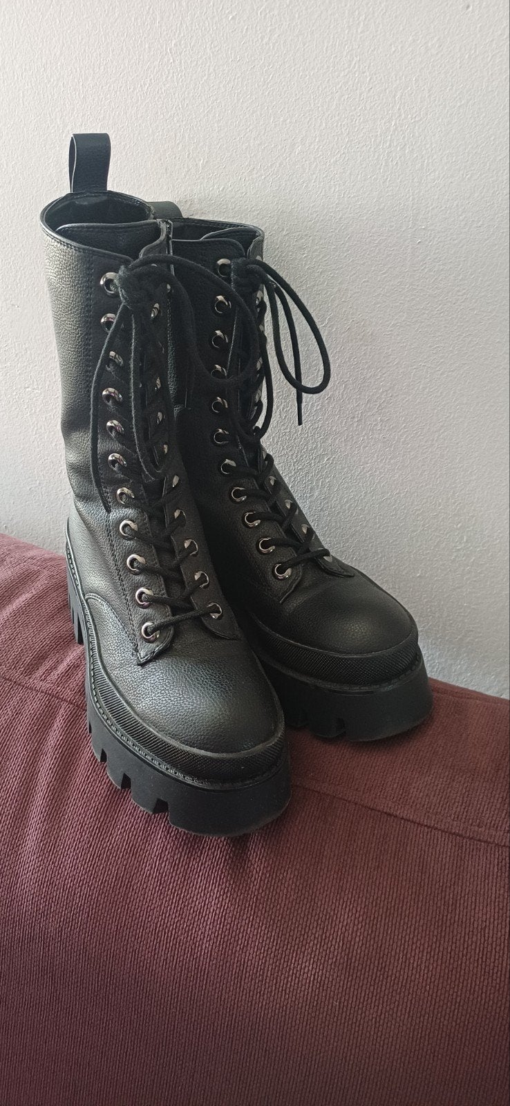 bershka stoere zwarte boots maat 36, Ophalen of Verzenden, Zo goed als nieuw, Zwart