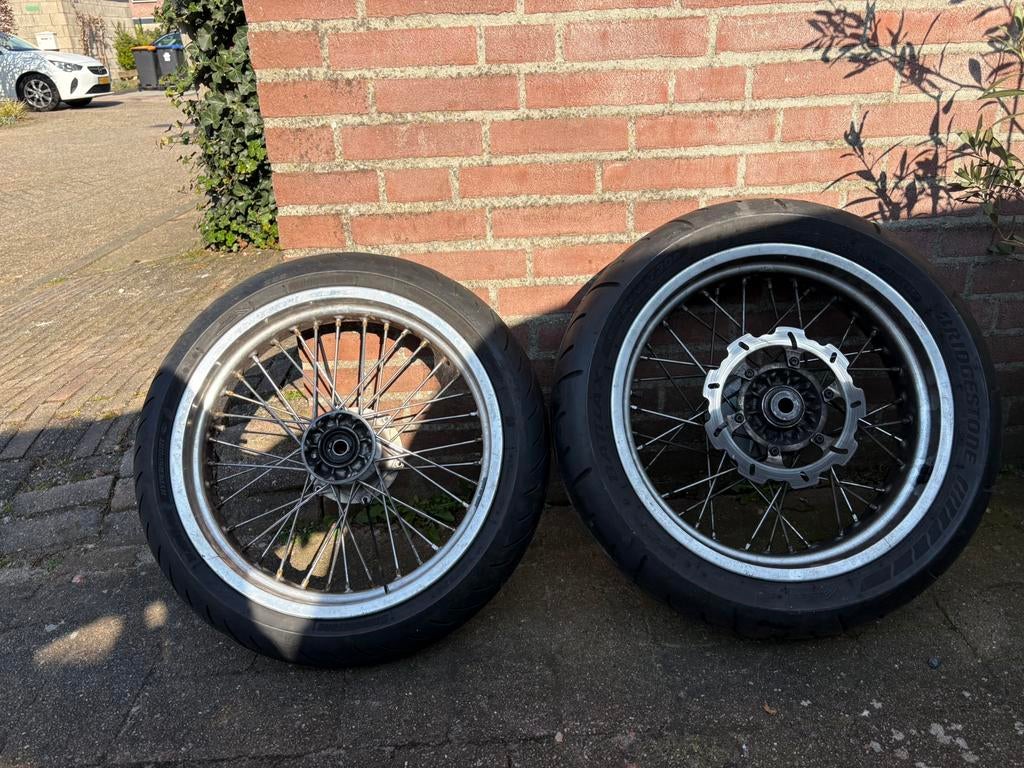 Behr supermoto wielen, Motoren, Ophalen