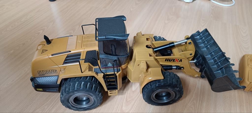 Huina 1:14 Shovel Loader model 1583. Veel staal en zwaar!, Ophalen of Verzenden, Groter dan 1:32, Overige typen, Overige merken