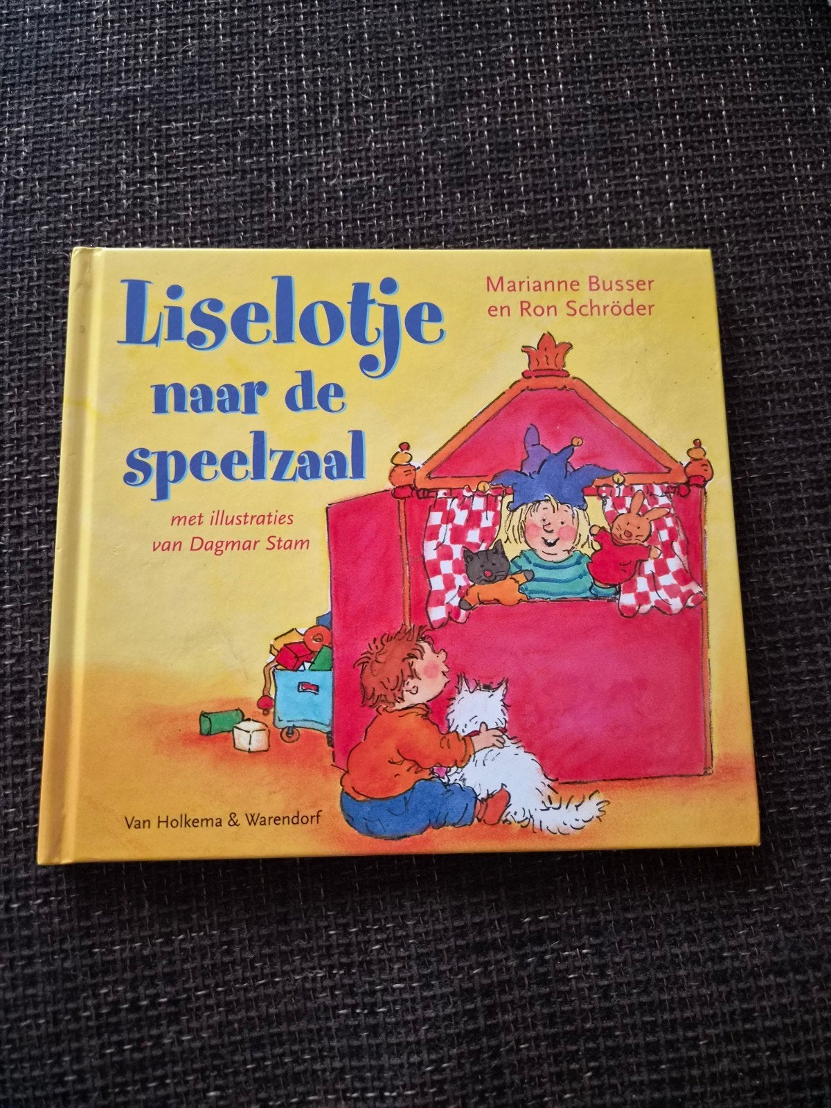 Liselotje naar de speelzaal - Voorleesboek, Boeken, Marianne Busser en Ron Schröder, Fictie algemeen, Jongen of Meisje, Ophalen of Verzenden
