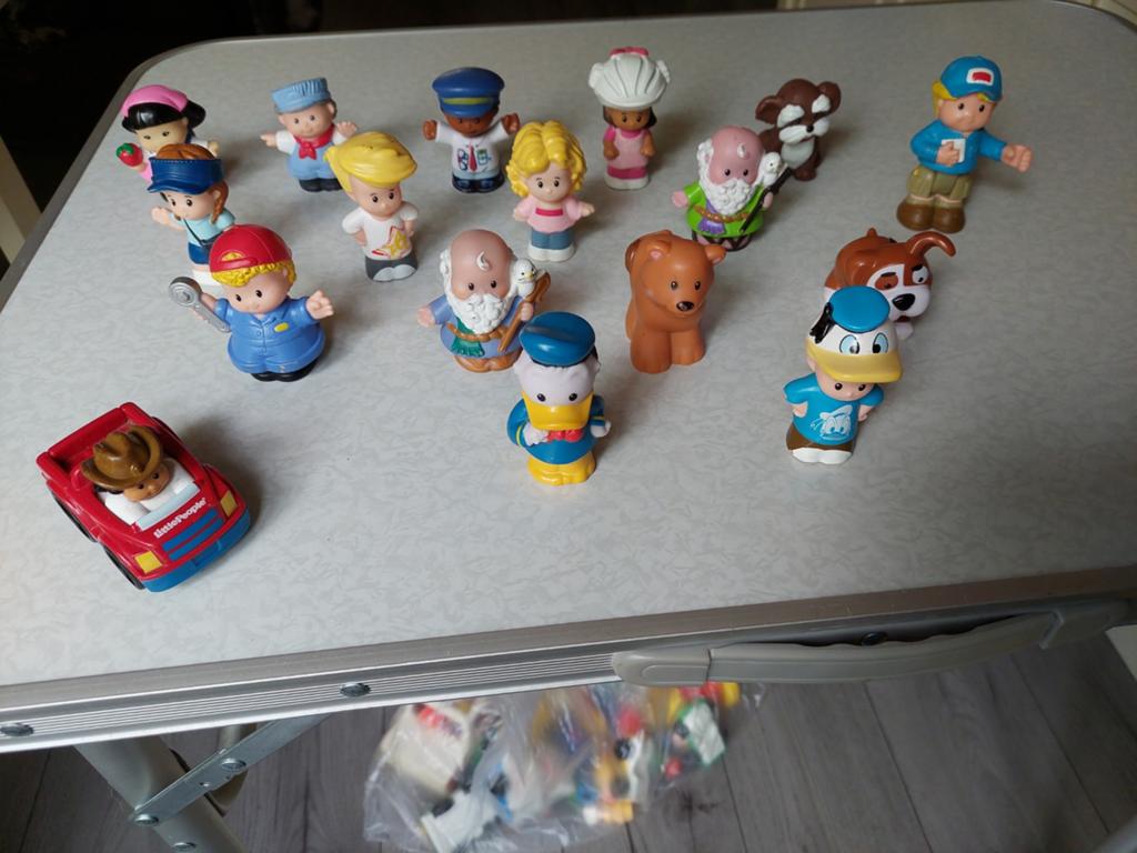 16 Fisher price Little People poppetjes, Ophalen of Verzenden, Zo goed als nieuw, Speelset
