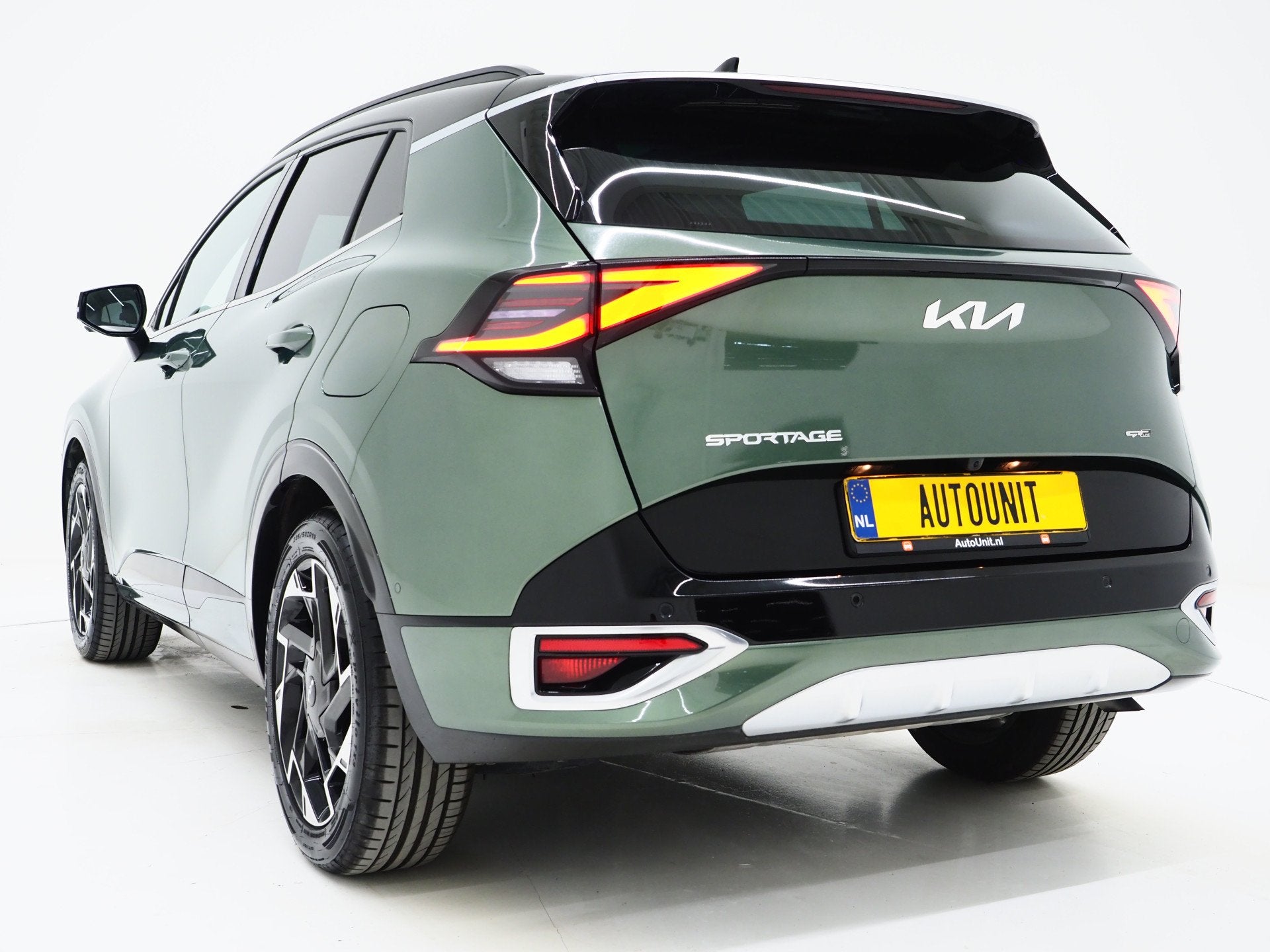 Kia Sportage 1.6 T-GDi Plug-in Hybrid AWD GT-Line | Panorama, Automaat, Gebruikt, Zwart, 4 cilinders
