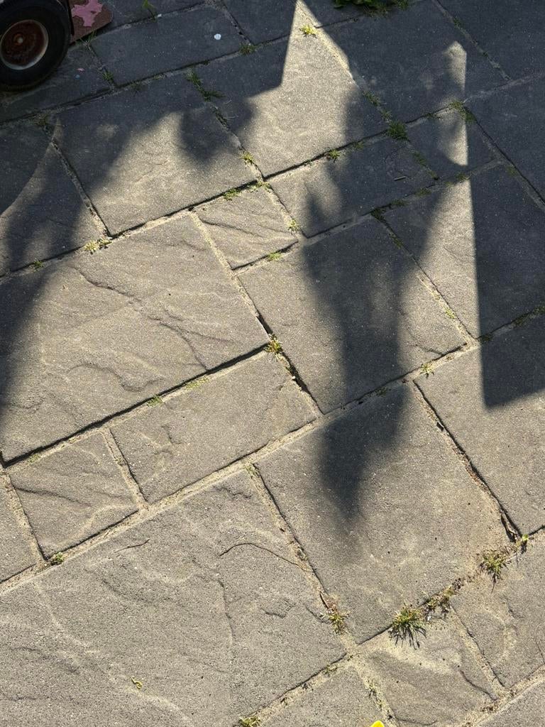 Gratis, restand Wildverband tegels ca 9m2, Tuin en Terras, Tegels en Klinkers, Ophalen, Zo goed als nieuw, Beton, Terrastegels