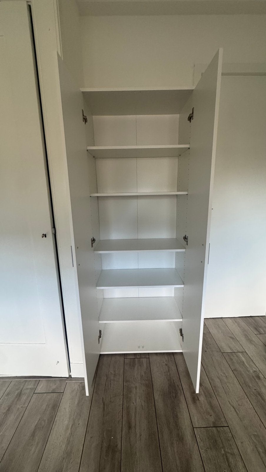Kast Inka Leen Bakker, 2 deuren, 184x70x34,5 cm, Ophalen, Zo goed als nieuw, 25 tot 50 cm