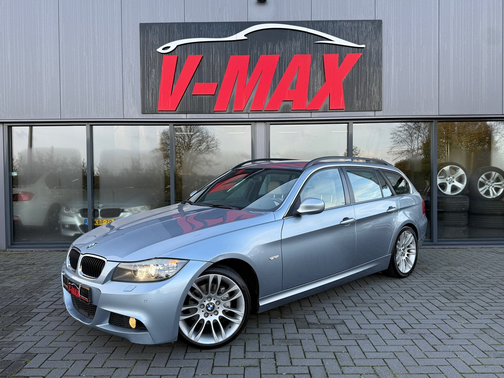 BMW 318i 2.0 Touring LCI M-Sport NAP Leer Xenon NaviProf PDC, Euro 5, Achterwielaandrijving, Parkeersensor, Blauw