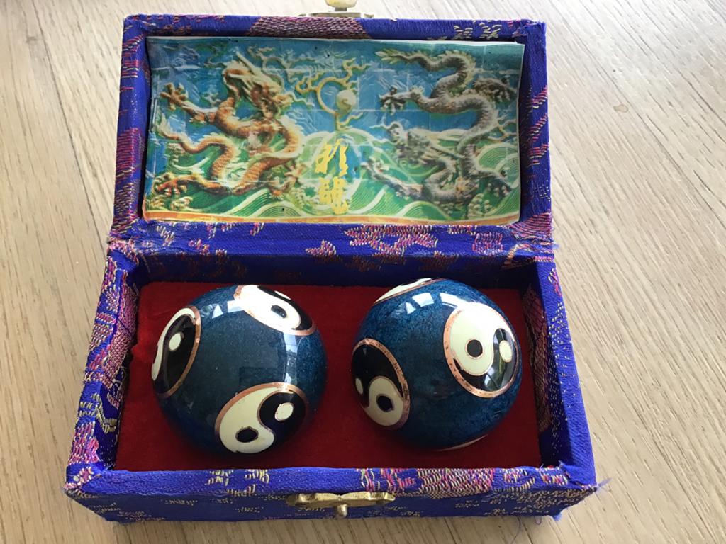 Ying..Yang ballen!,,, Ophalen of Verzenden