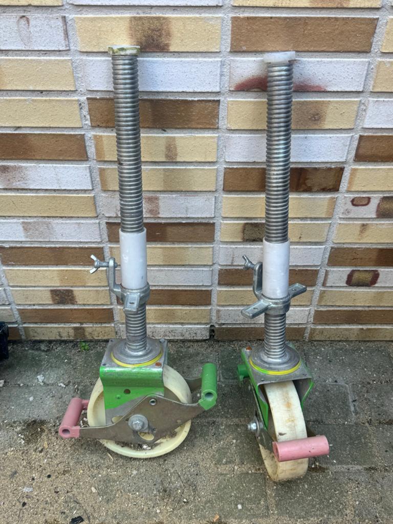 Stelpoten voor steiger  2 stuks, Doe-het-zelf en Verbouw, Steigers, Ophalen, Gebruikt, -, Overige typen