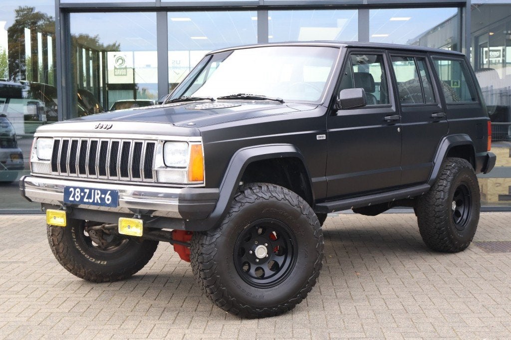 Jeep CHEROKEE 5.7 V8 LS1 Swap (324PK)  en volledig gerestaur, Automaat, Gebruikt, 8 cilinders, 2000 kg