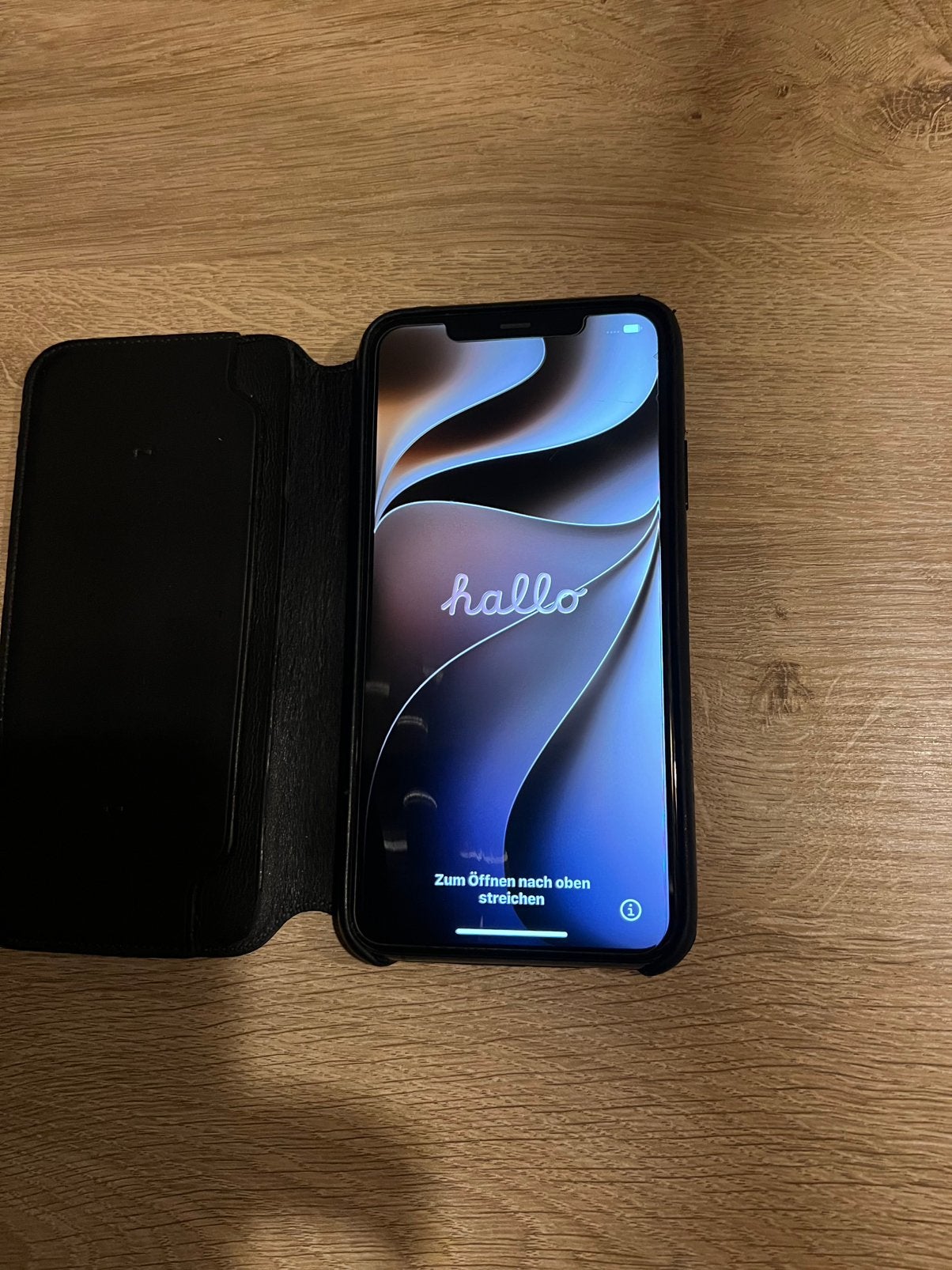 Apple iPhone 11 Pro Max 256 GB Space Gray met twee hoesjes, 256 GB, IPhone 11 Pro Max, 69 %, Zwart
