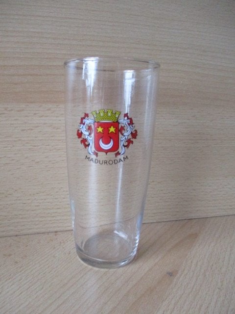Madurodam souvenirglas met wapen attractiepark 14cm '70-'80, Ophalen of Verzenden, Zo goed als nieuw, Bierglas