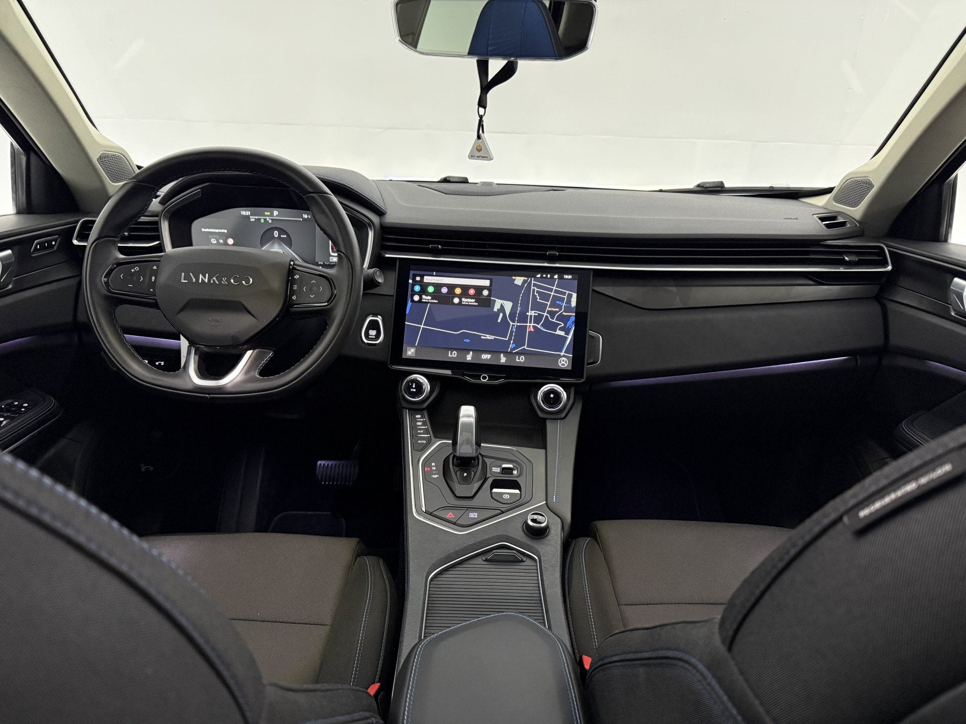 Lynk Co 01 1.5 | Pano | 360° | Sfeer | Memory | Virtual | C, Stof, Euro 6, Bedrijf, 1854 kg