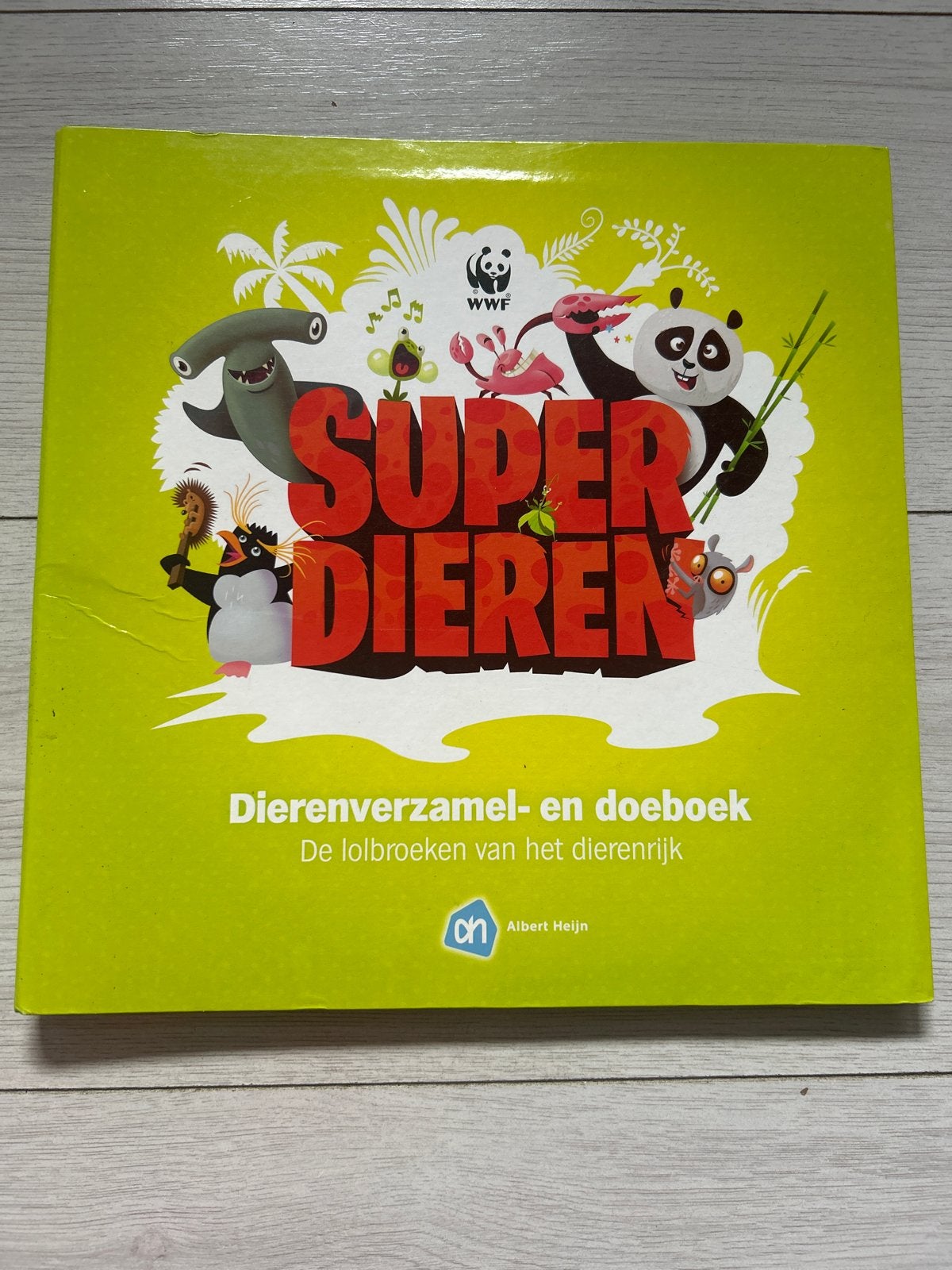 WWF Super Dieren Dierenverzamel- en doeboek Albert Heijn, Ophalen of Verzenden, Zo goed als nieuw, Overige diersoorten