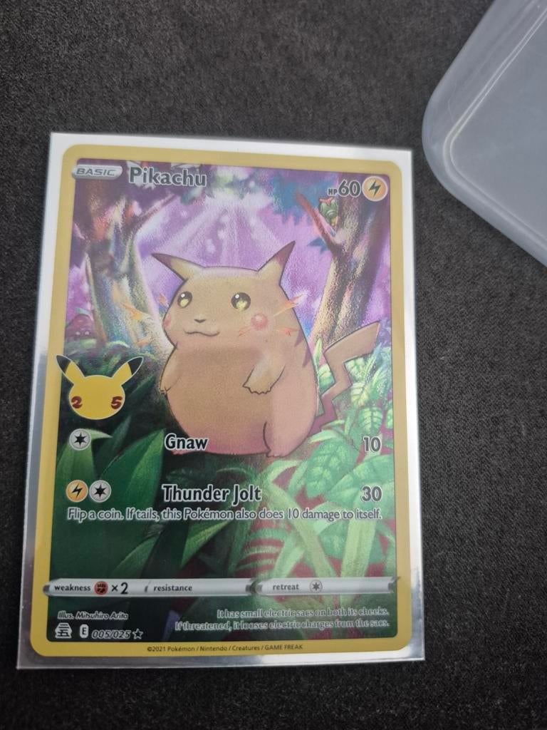 Pikachu Celebrations 25th Anniversary Pokémon Kaart, Ophalen of Verzenden, Zo goed als nieuw, Losse kaart