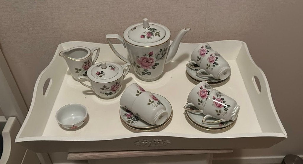 Lief oud servies met roosjes - 10 delig, Ophalen of Verzenden, Zo goed als nieuw, Overige stijlen, Porselein
