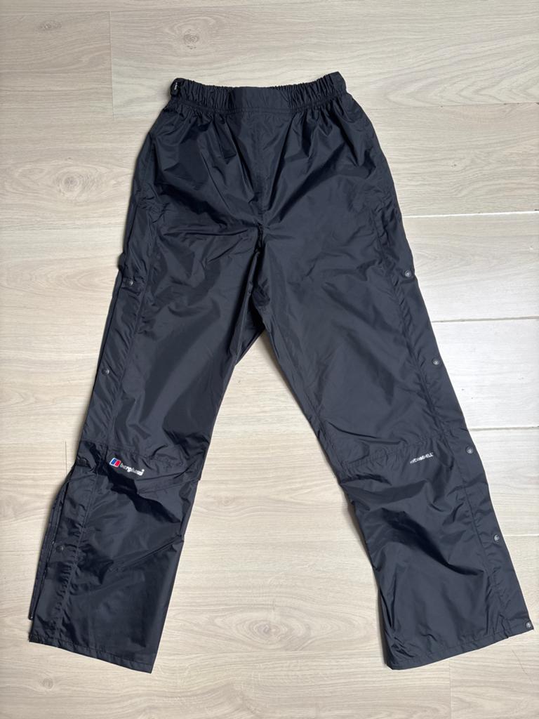Berghaus HydroShell Regenbroek Zwart Maat S, Ophalen of Verzenden, Zo goed als nieuw
