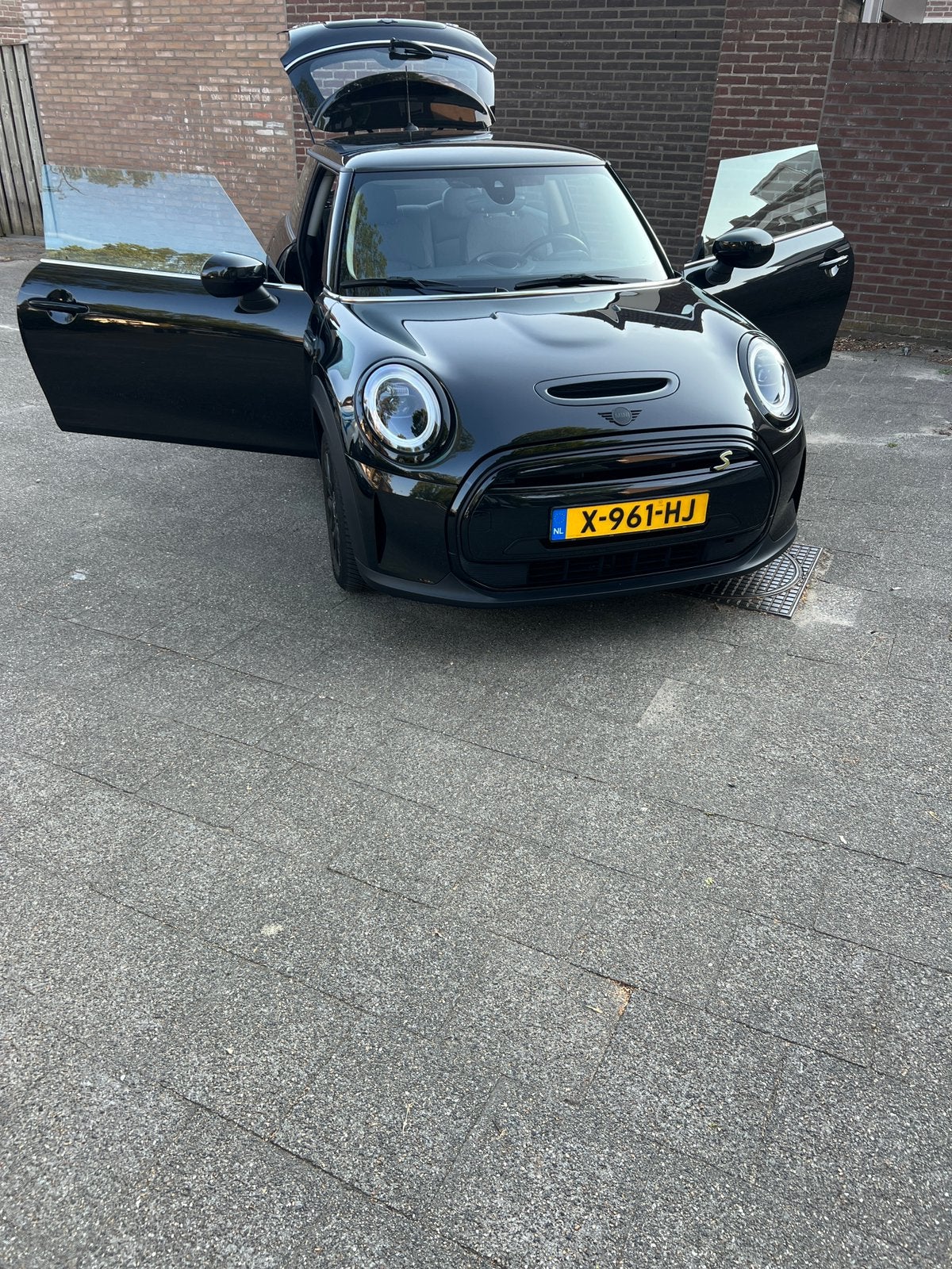 Mini Cooper SE 3-deurs Zwart (Electric), Auto's, Mini, 50 €/maand, 1340 kg, Lane Keeping Assist, 4 stoelen