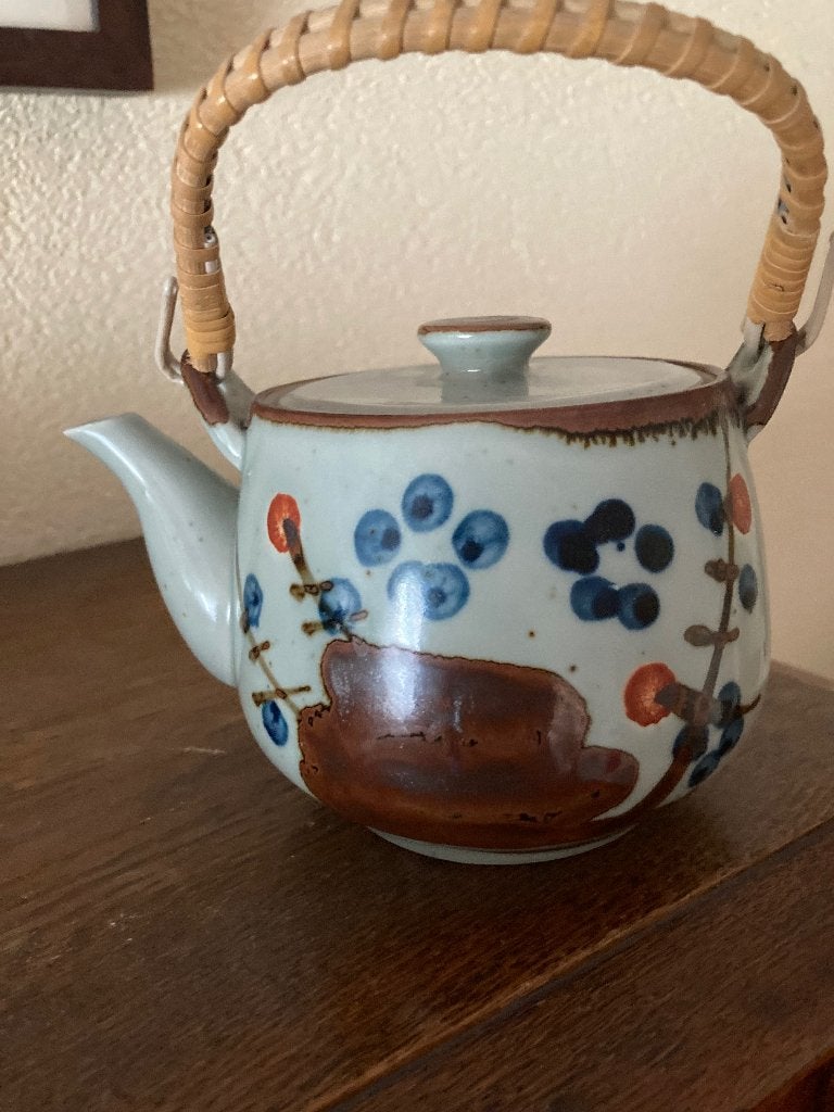 Theepotje, beetje chineesachtig met leuk hengsel., Overige typen, Ophalen of Verzenden, Zo goed als nieuw, Overige stijlen
