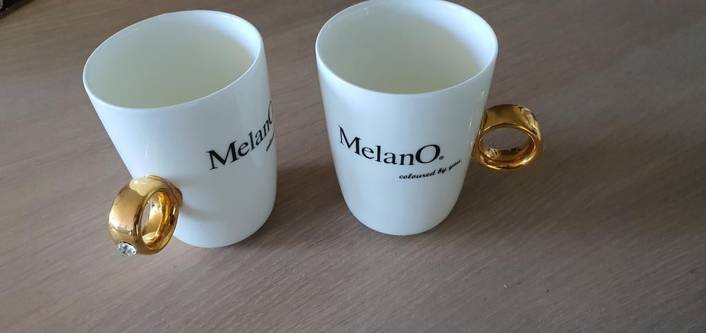 Set van 2 Melano koffiekopjes met ringoor en steen, Keramiek, Nieuw, Ophalen of Verzenden, Overige stijlen