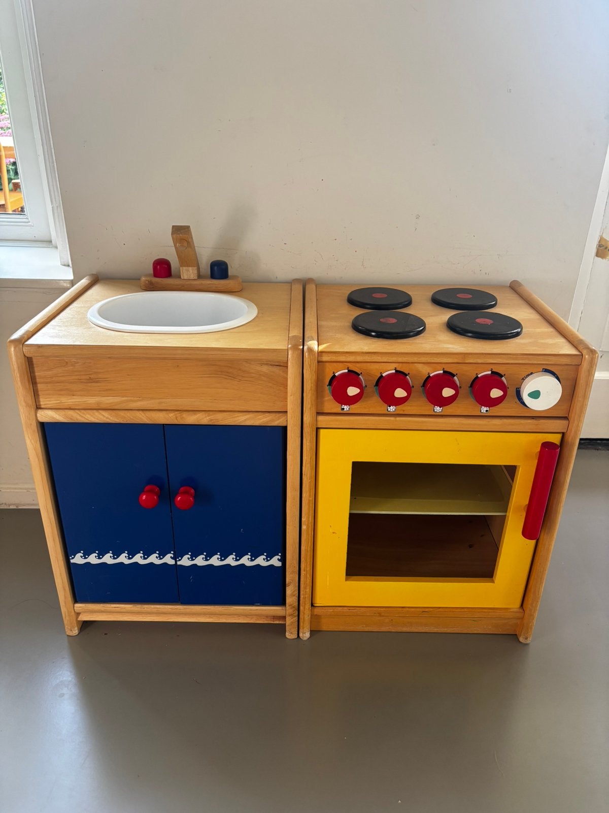 Santoys keukentje met spoelbak en accessoires, Ophalen, Gebruikt